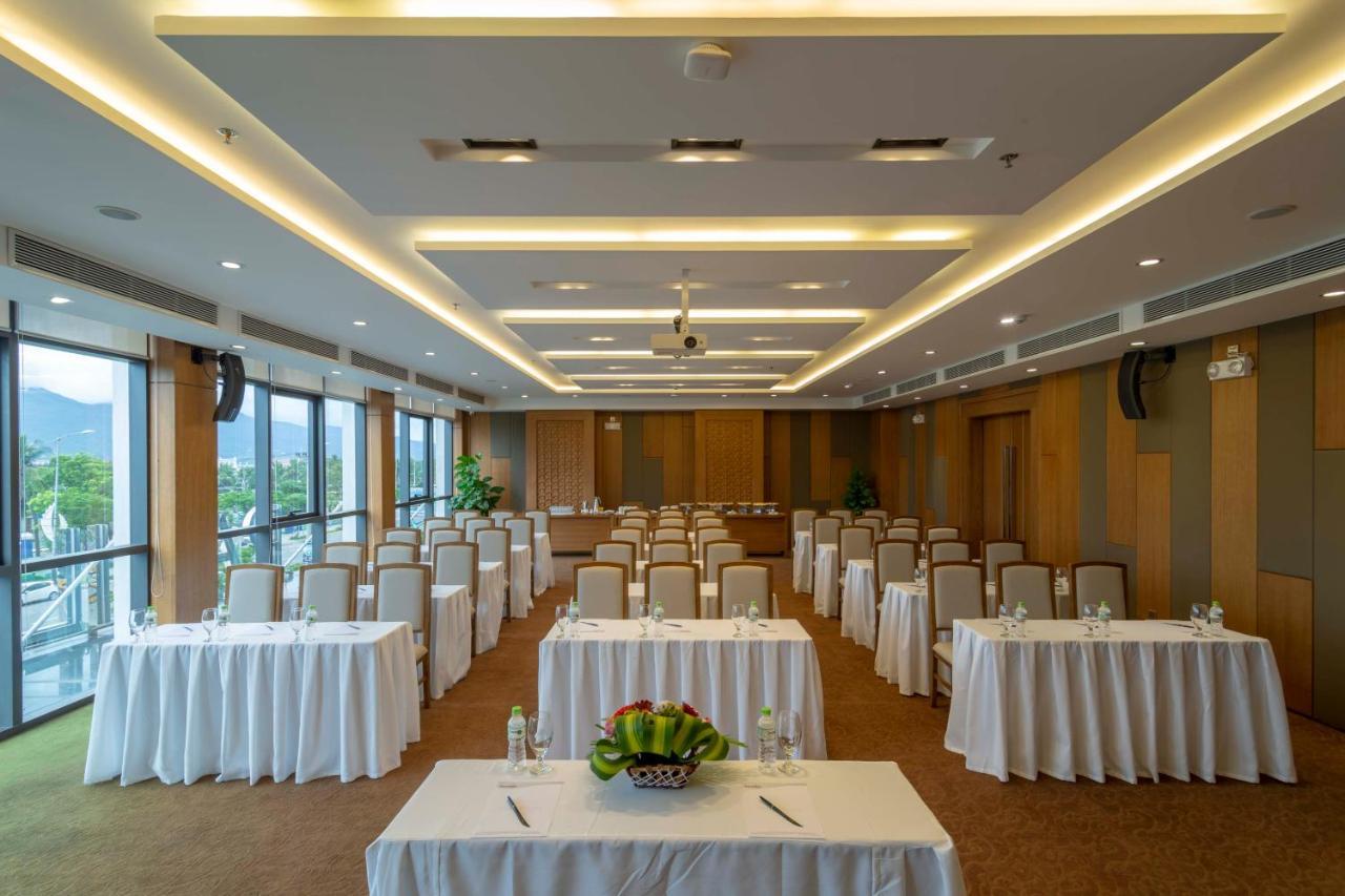 Pavilion Hotel Дананг Екстер'єр фото