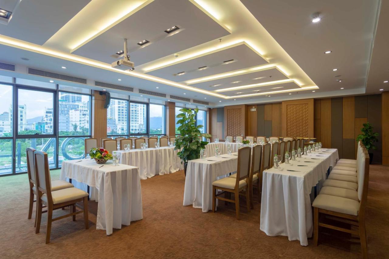 Pavilion Hotel Дананг Екстер'єр фото