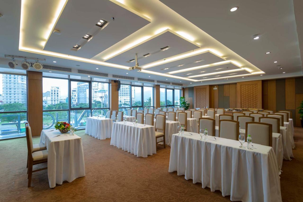 Pavilion Hotel Дананг Екстер'єр фото
